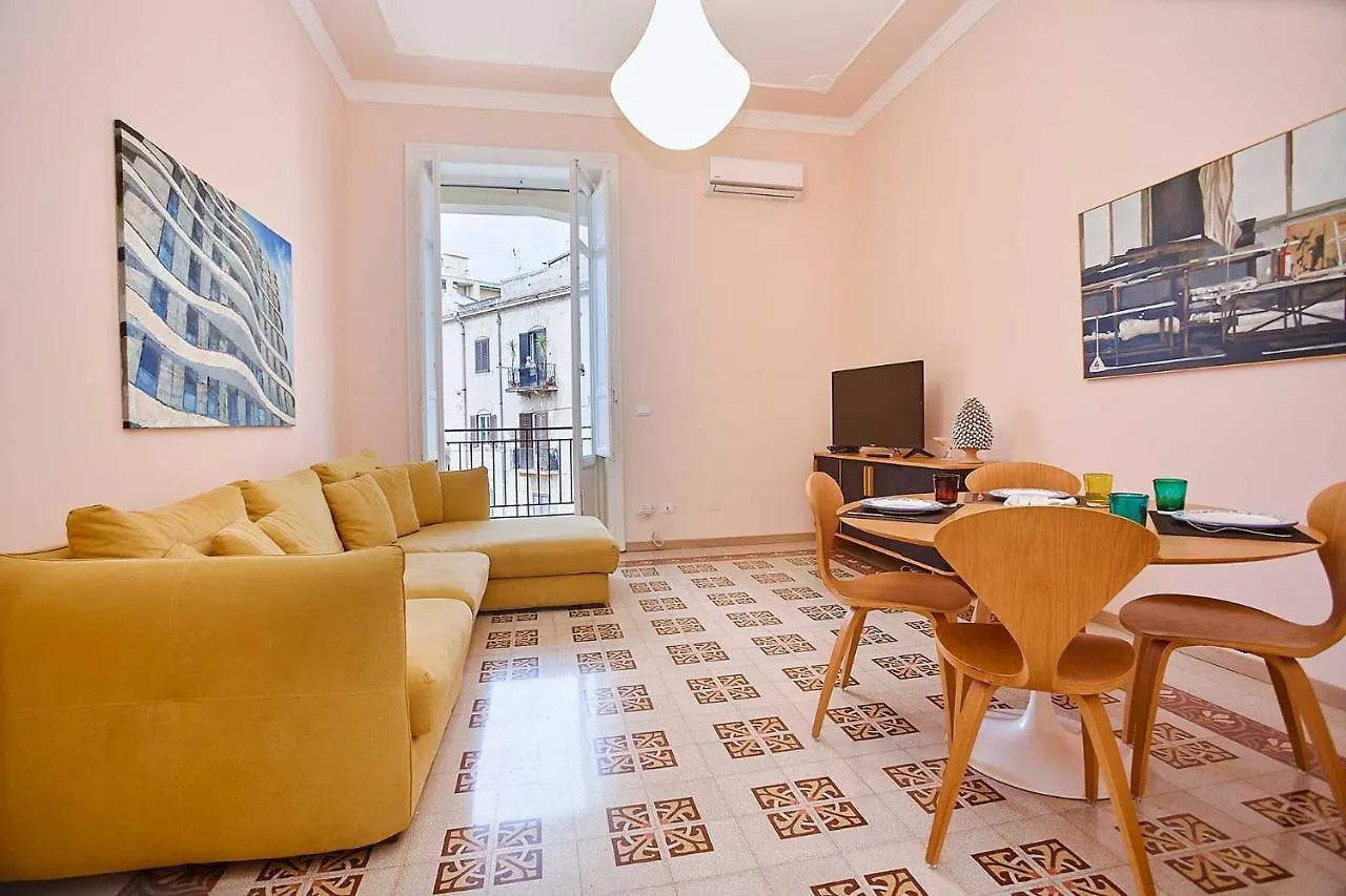 Kmc Suites - Yellow Palermo 0*,  Italië